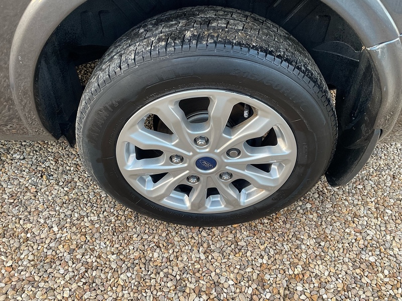 Ford 320 2.0 EcoBlue MHEV Titanium 9 SEAT MPV LWB MINIBUS