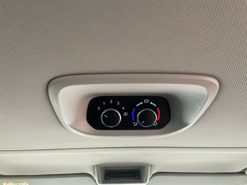 Ford 320 2.0 EcoBlue MHEV Titanium 9 SEAT MPV LWB MINIBUS