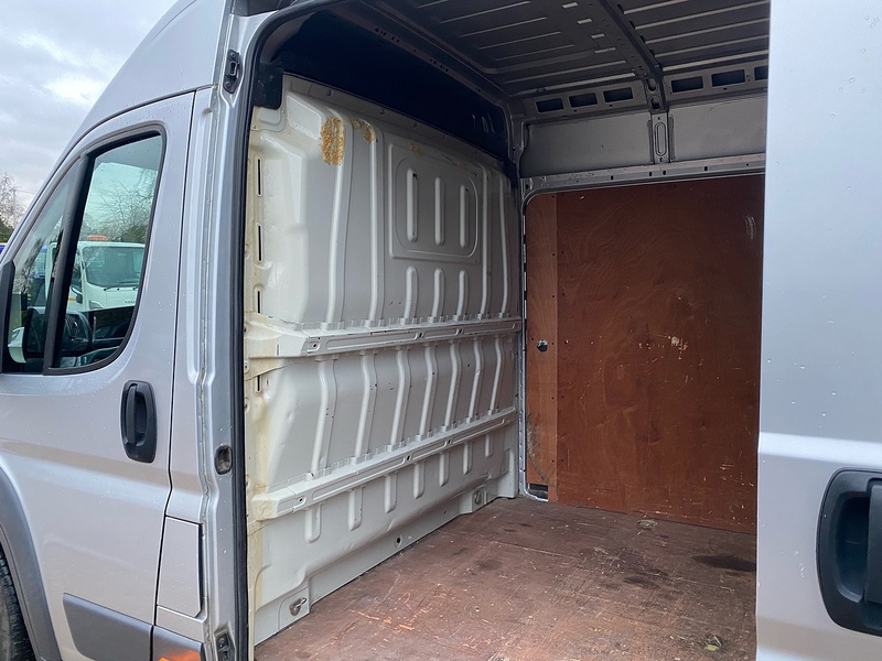Peugeot 2.0 BlueHDI 435 Professional L4 H2 XLWB PANEL VAN
