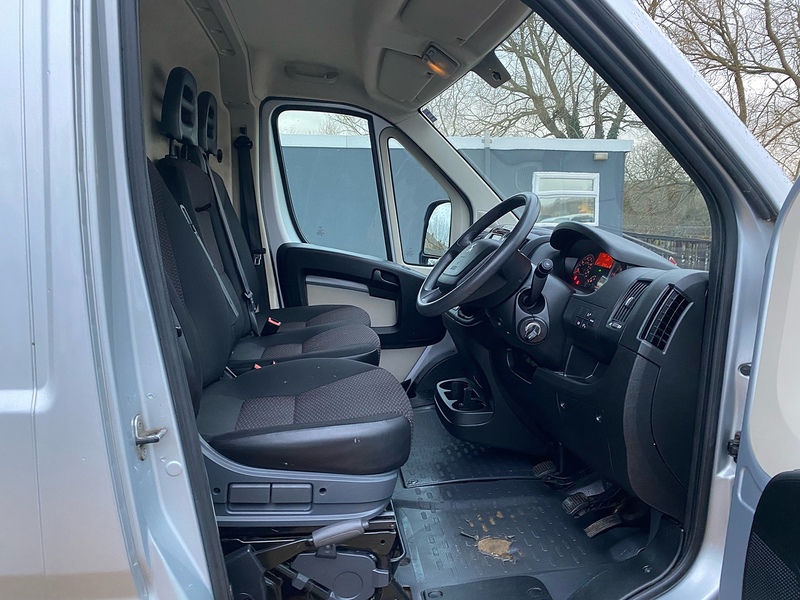 Peugeot 2.0 BlueHDI 435 Professional L4 H2 XLWB PANEL VAN