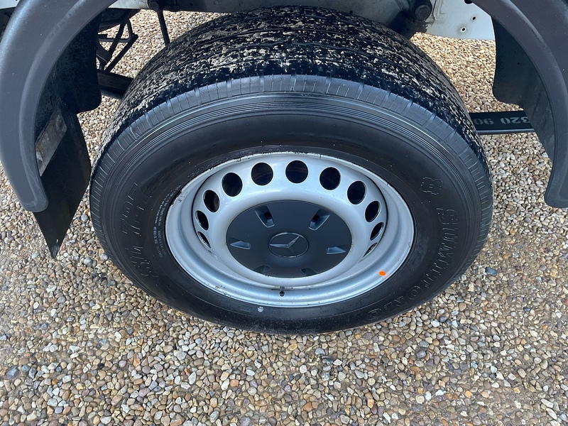 Mercedes-Benz 315 2.0 CDI Progressive L3 LWB 14FT DROPSIDE - WHITE