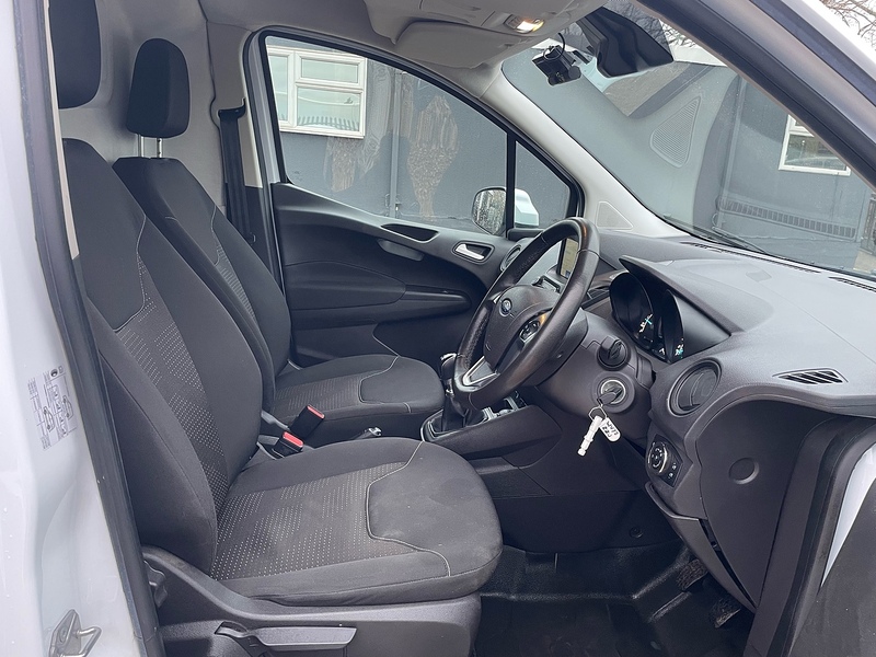 Ford 1.5 TDCi Limited L1 H1 SWB PANEL VAN - WHITE