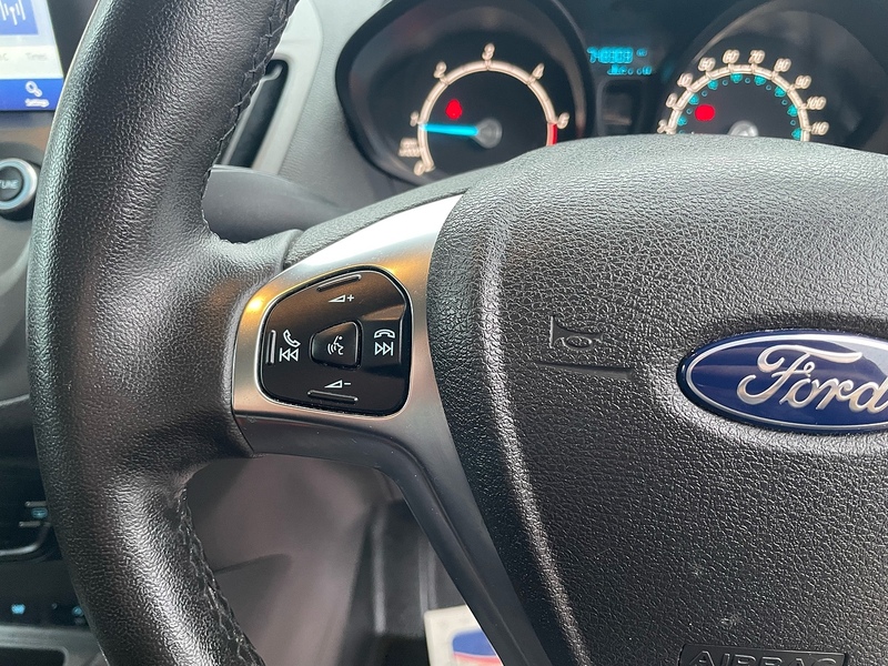 Ford 1.5 TDCi Limited L1 H1 SWB PANEL VAN - WHITE