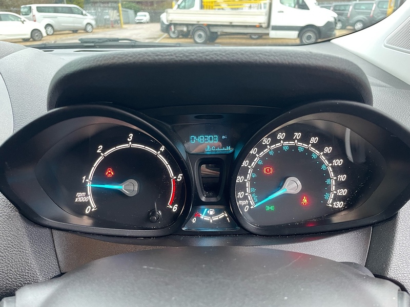 Ford 1.5 TDCi Limited L1 H1 SWB PANEL VAN - WHITE