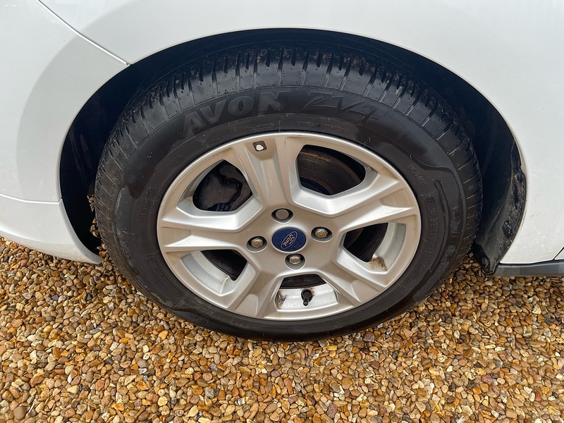 Ford 1.5 TDCi Limited L1 H1 SWB PANEL VAN - WHITE