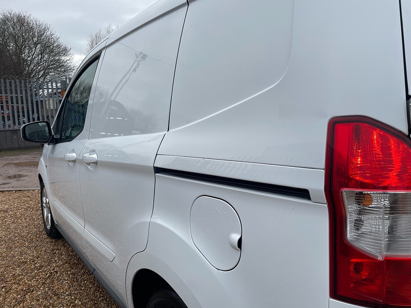 Ford 1.5 TDCi Limited L1 H1 SWB PANEL VAN - WHITE