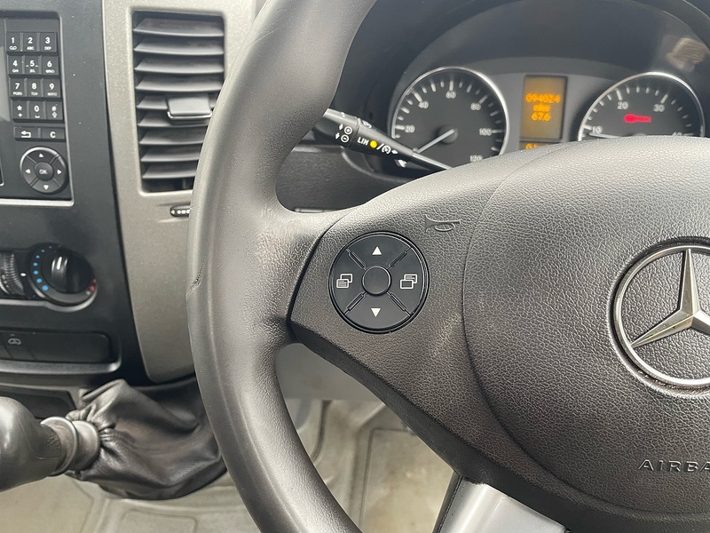 Mercedes-Benz 314 2.1 CDI L3 LWB DROPSIDE - WHITE