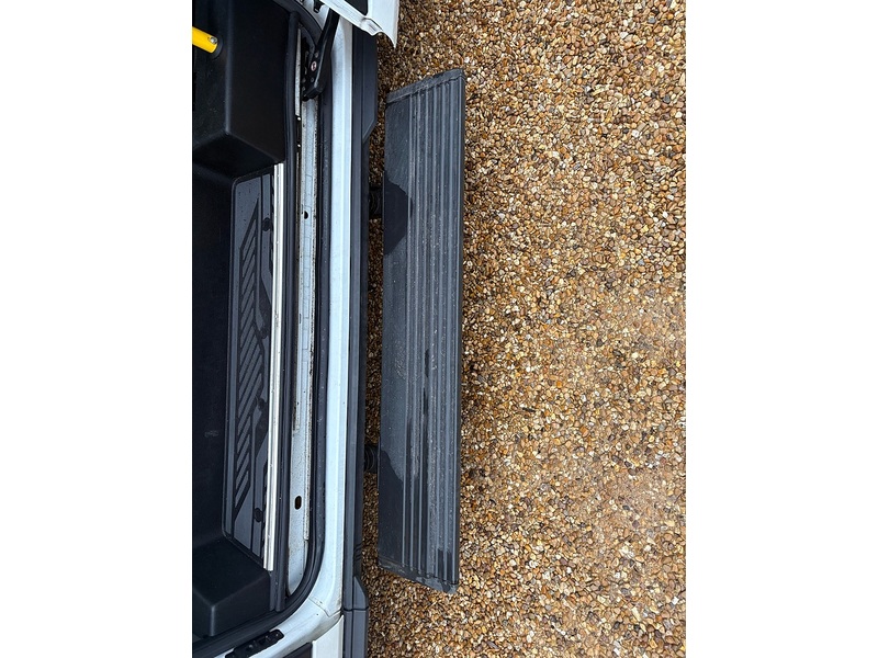 Ford 460 2.0 EcoBlue Leader L4 XLWB 17 SEATER MINIBUS - WHITE