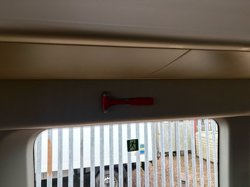 Ford 460 2.0 EcoBlue Leader L4 XLWB 17 SEATER MINIBUS - WHITE