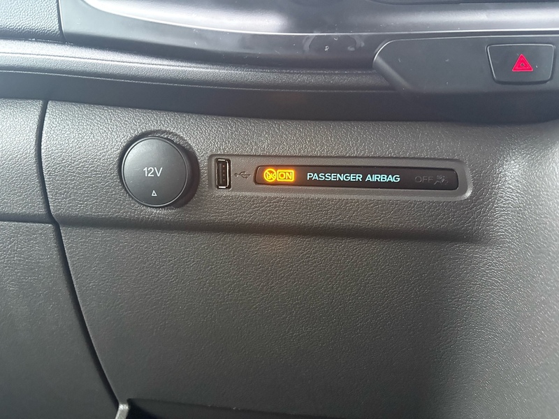 Ford 460 2.0 EcoBlue Leader L4 XLWB 17 SEATER MINIBUS - WHITE