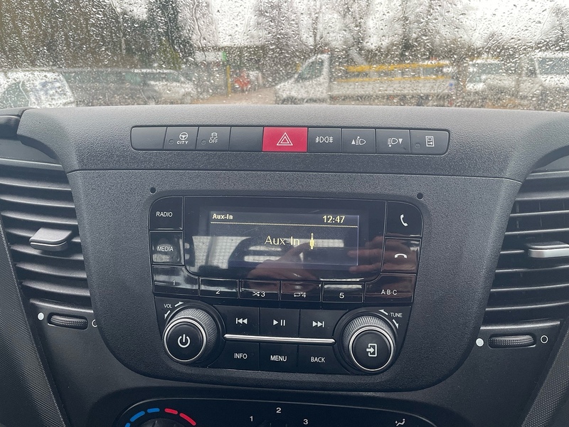 Iveco D HPI 14V 35S 3450 2.3 L3 LWB DROPSIDE TAIL LIFT - WHITE