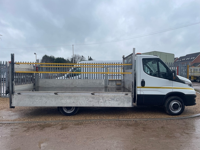 Iveco D HPI 14V 35S 3450 2.3 L3 LWB DROPSIDE TAIL LIFT - WHITE