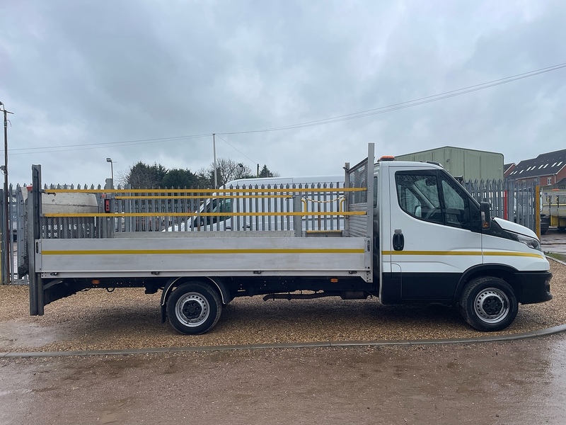 Iveco D HPI 14V 35S 3450 2.3 L3 LWB DROPSIDE TAIL LIFT - WHITE