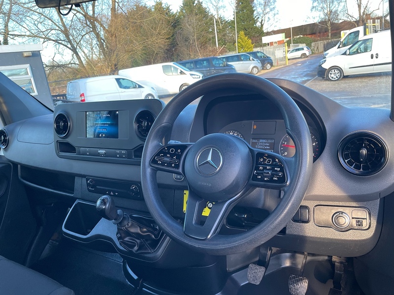 Mercedes-Benz 315 2.0 CDI Progressive L3 LWB DROPSIDE TAIL LIFT - WHITE