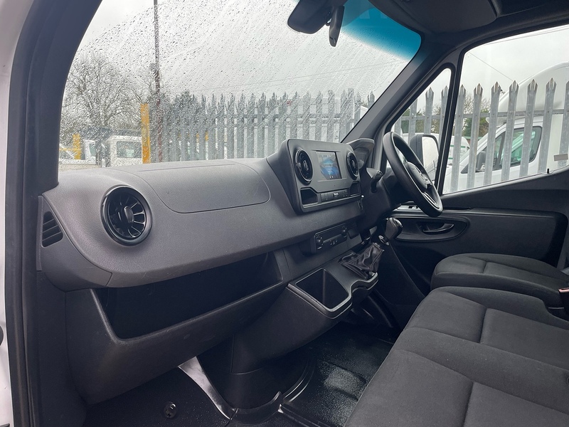 Mercedes-Benz 315 2.0 CDI Progressive L3 LWB DROPSIDE - WHITE