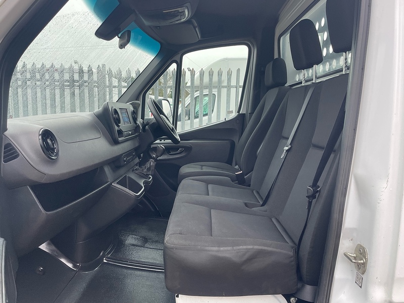 Mercedes-Benz 315 2.0 CDI Progressive L3 LWB DROPSIDE - WHITE