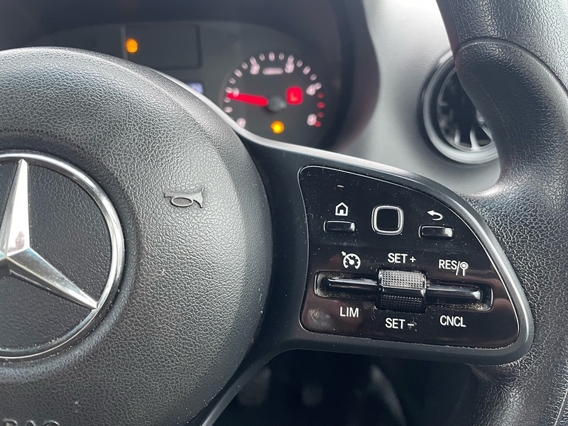 Mercedes-Benz 315 2.0 CDI Progressive L3 LWB DROPSIDE - WHITE