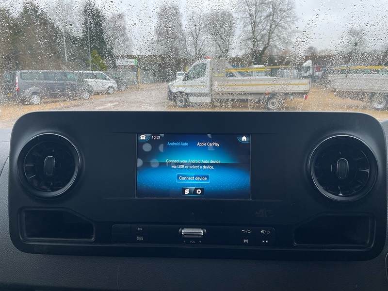 Mercedes-Benz 315 2.0 CDI Progressive L3 LWB DROPSIDE - WHITE