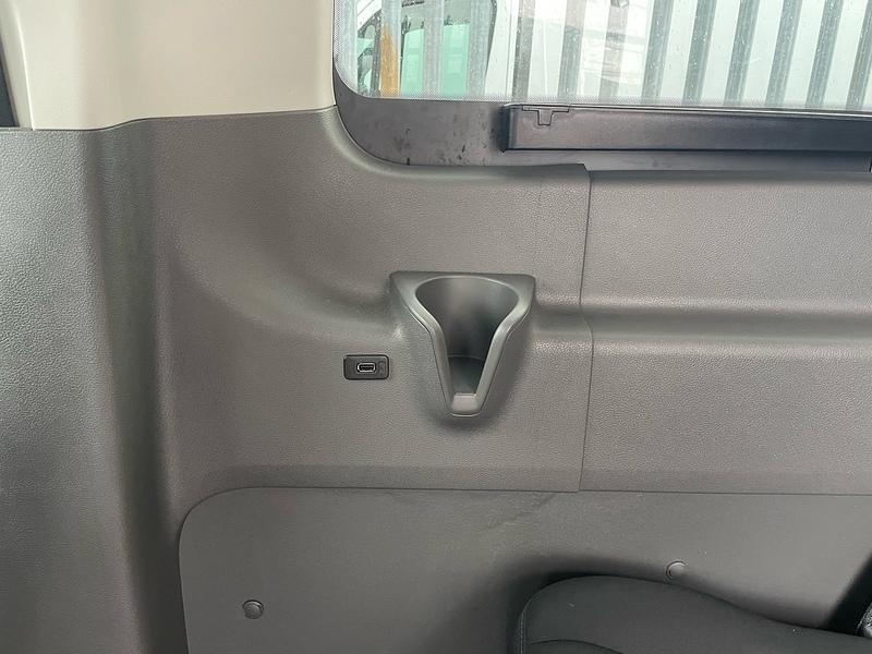 Ford 460 2.0 EcoBlue Leader L4 XLWB 17 SEATER MINIBUS - WHITE