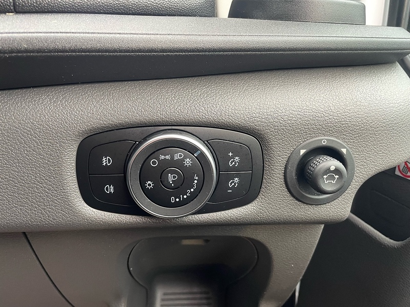 Ford 460 2.0 EcoBlue Leader L4 XLWB 17 SEATER MINIBUS - WHITE