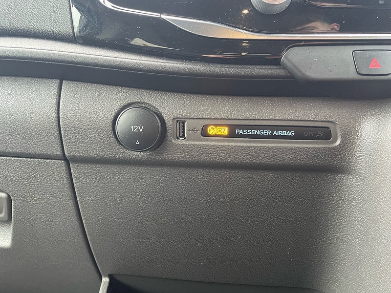 Ford 460 2.0 EcoBlue Leader L4 XLWB 17 SEATER MINIBUS - WHITE