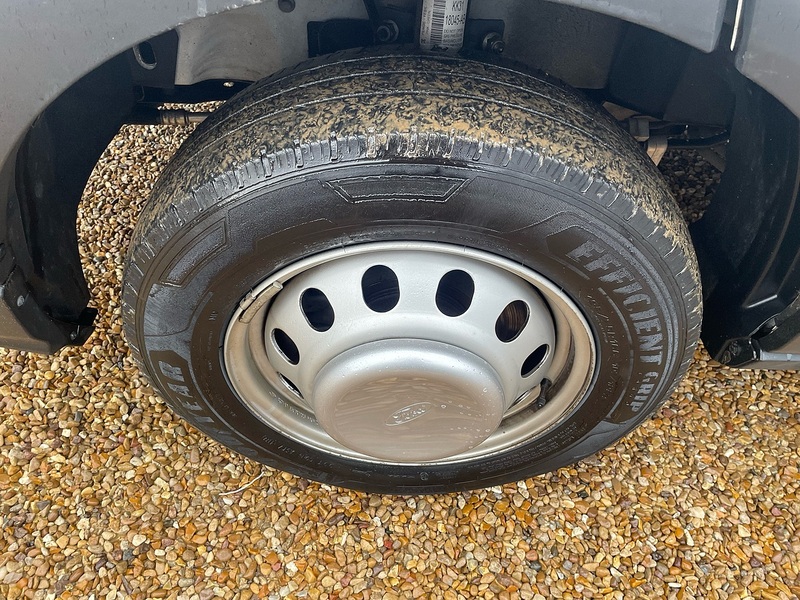 Ford 460 2.0 EcoBlue Leader L4 XLWB 17 SEATER MINIBUS - WHITE