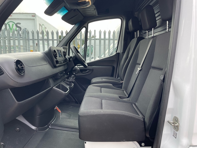 Mercedes-Benz 315 2.0 CDI Progressive L3 LWB PANEL VAN - WHITE