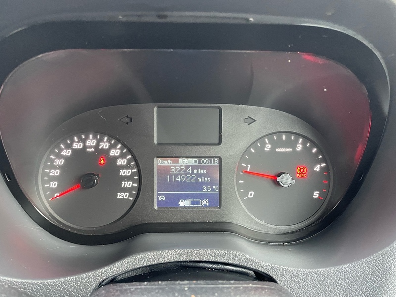 Mercedes-Benz 315 2.0 CDI Progressive L3 LWB PANEL VAN - WHITE