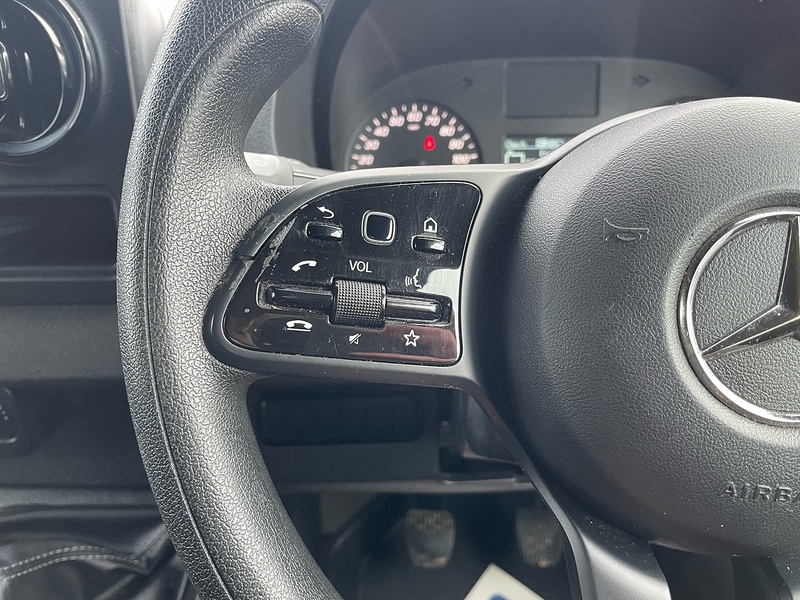 Mercedes-Benz 315 2.0 CDI Progressive L3 LWB PANEL VAN - WHITE