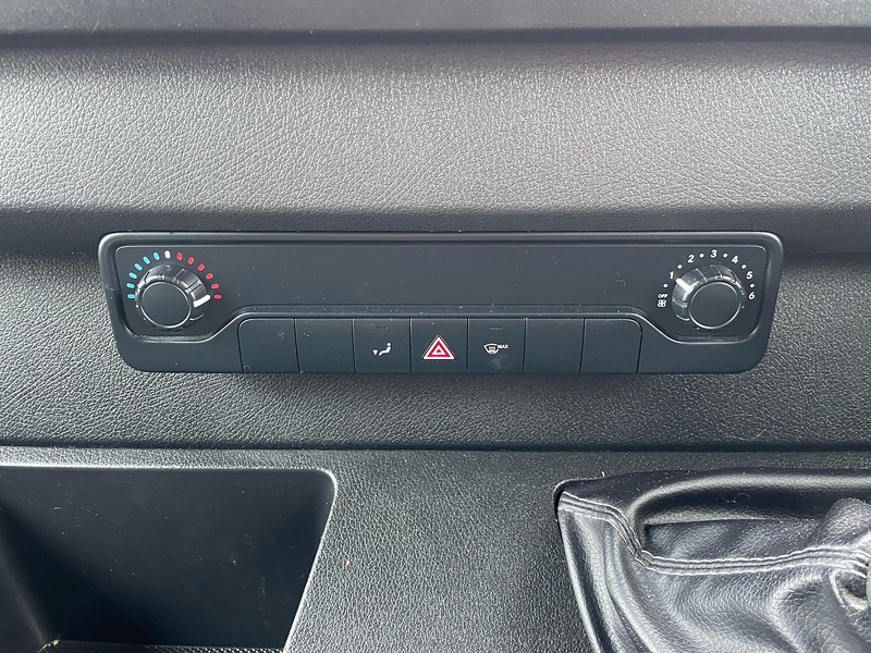Mercedes-Benz 315 2.0 CDI Progressive L3 LWB PANEL VAN - WHITE