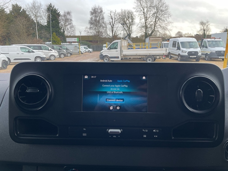 Mercedes-Benz 315 2.0 CDI Progressive L3 LWB PANEL VAN - WHITE