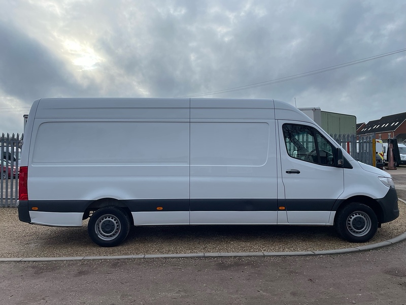 Mercedes-Benz 315 2.0 CDI Progressive L3 LWB PANEL VAN - WHITE