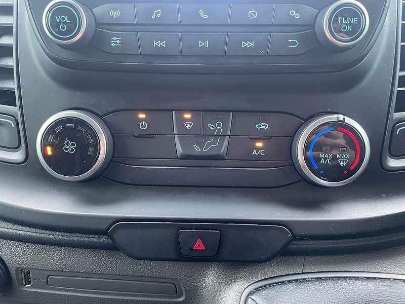 Ford 350 EcoBlue Leader 2.0 2dr Luton Van Manual Diesel