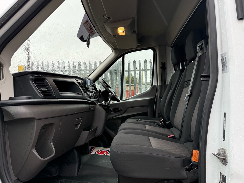 Ford 350 2.0 EcoBlue Leader L4 LWB LUTON VAN - TAIL LIFT