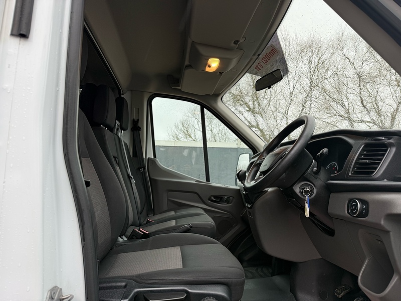 Ford 350 2.0 EcoBlue Leader L4 LWB LUTON VAN - TAIL LIFT