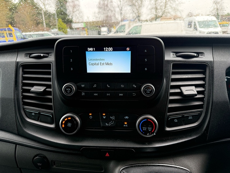 Ford 350 2.0 EcoBlue Leader L4 LWB LUTON VAN - TAIL LIFT
