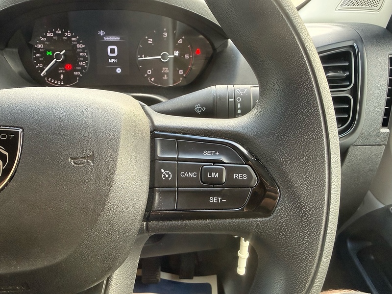 Peugeot 2.2 Blue HDi 335 Professional L3 H2 LWB PANEL VAN 2.2 5dr Panel Van Manual Diesel