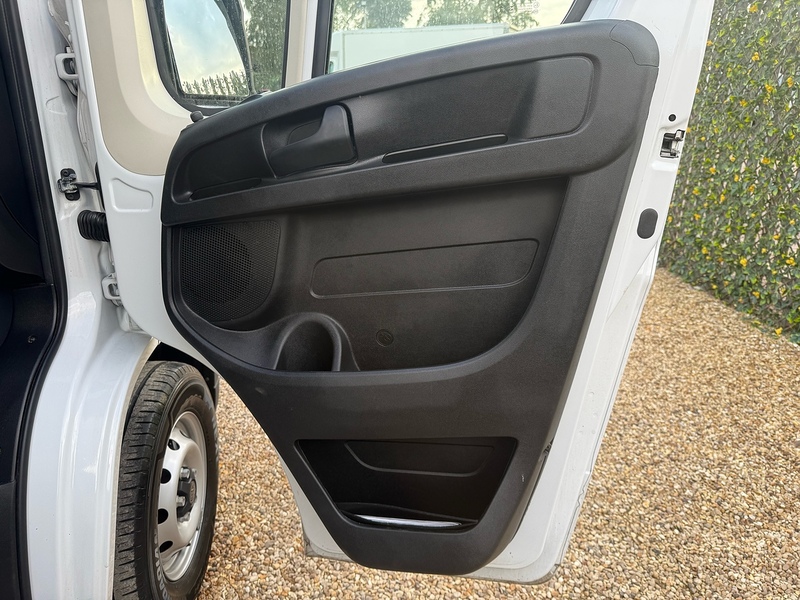 Peugeot 2.2 Blue HDi 335 Professional L3 H2 LWB PANEL VAN 2.2 5dr Panel Van Manual Diesel