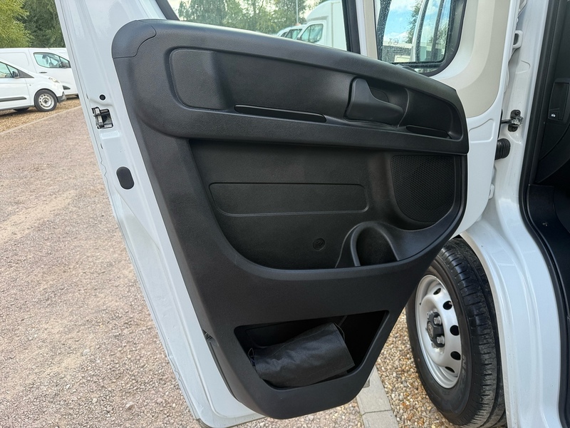 Peugeot 2.2 Blue HDi 335 Professional L3 H2 LWB PANEL VAN 2.2 5dr Panel Van Manual Diesel
