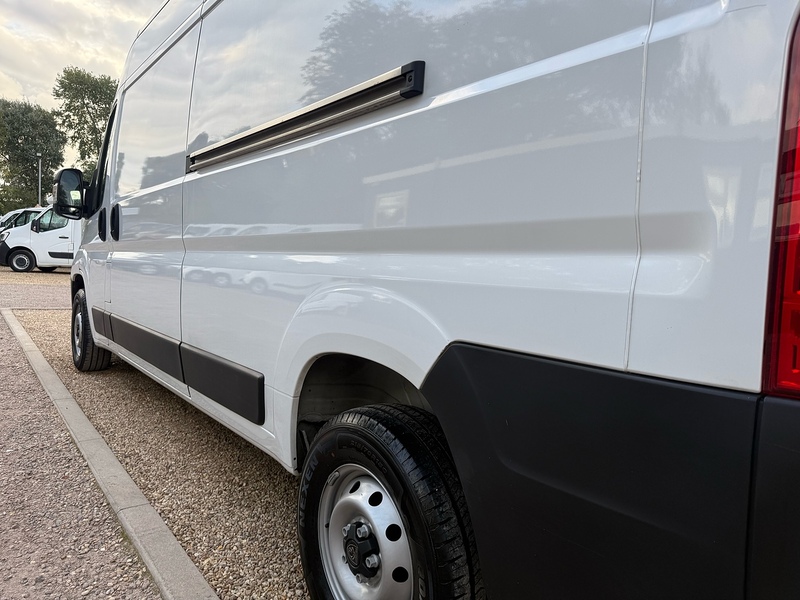 Peugeot 2.2 Blue HDi 335 Professional L3 H2 LWB PANEL VAN 2.2 5dr Panel Van Manual Diesel