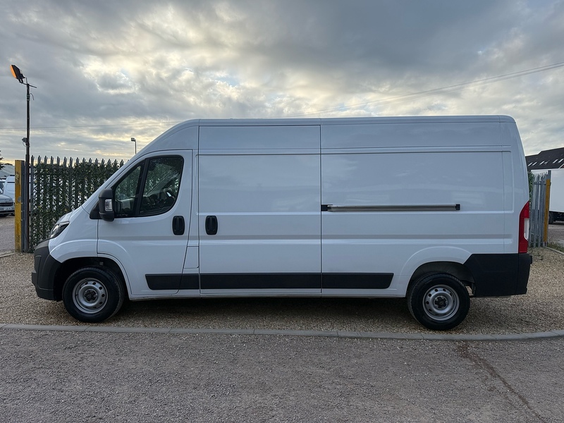 Peugeot 2.2 Blue HDi 335 Professional L3 H2 LWB PANEL VAN 2.2 5dr Panel Van Manual Diesel