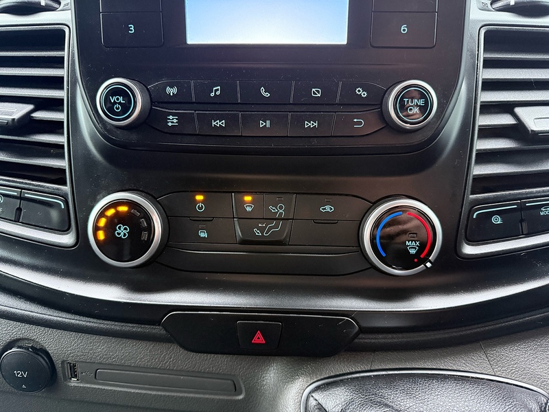 Ford 350 2.0 EcoBlue Leader L3 LWB LUTON VAN TAIL LIFT - WHITE