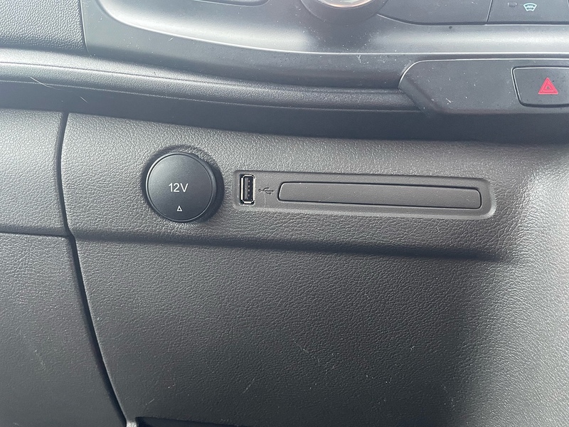 Ford 350 2.0 EcoBlue Leader L3 LWB LUTON VAN TAIL LIFT - WHITE