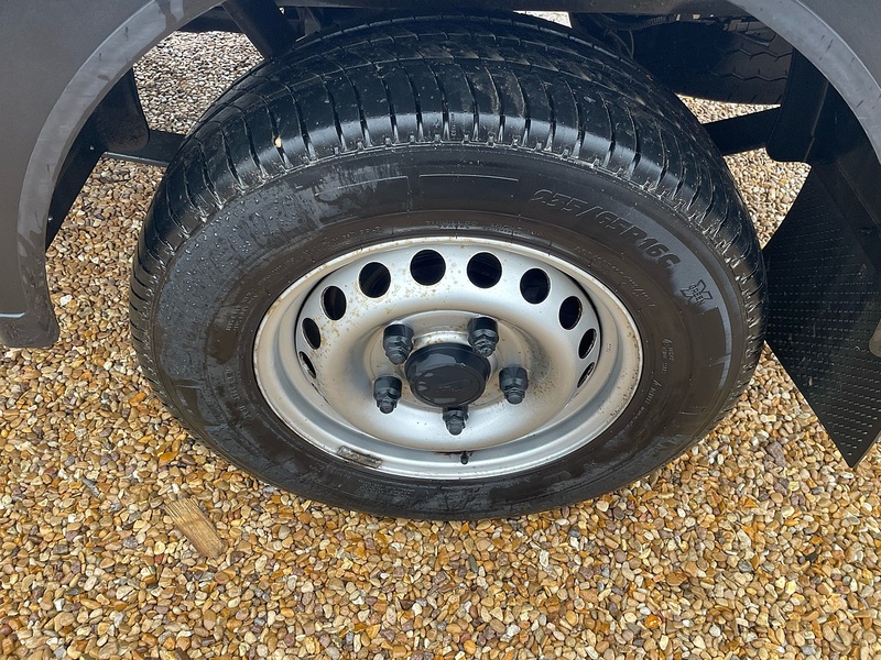 Ford 350 2.0 EcoBlue Leader L3 LWB LUTON VAN TAIL LIFT - WHITE