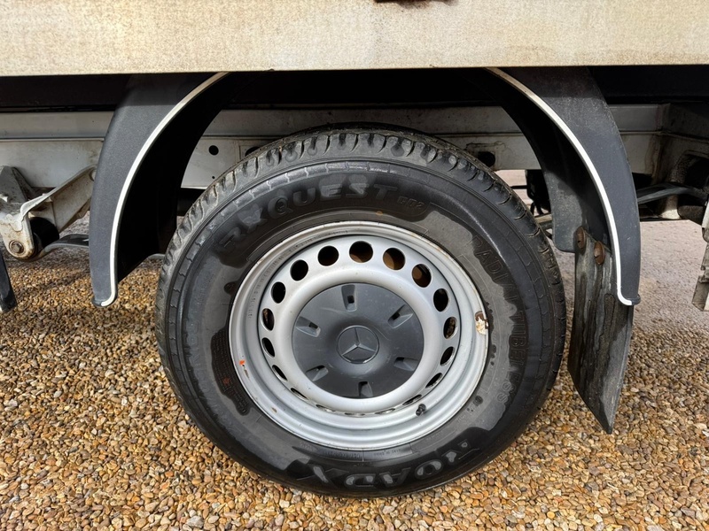 Mercedes-Benz 315 2.0 CDI Progressive L3 LWB DROPSIDE - WHITE