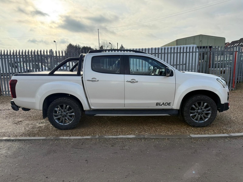 Isuzu 1.9 TD Blade Pickup Double Cab 4dr Diesel Manual 4WD Euro 6 (164 ps)