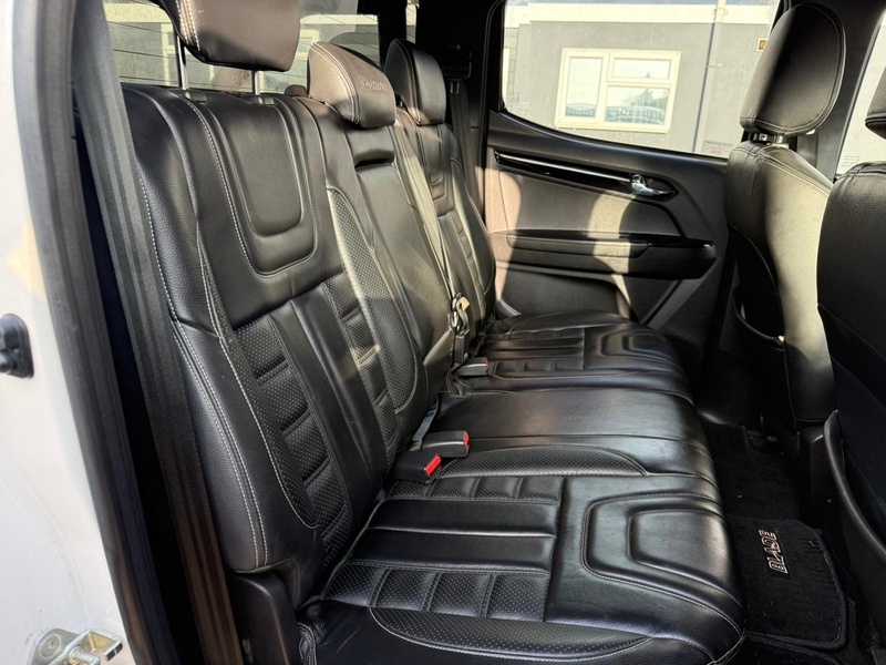 Isuzu 1.9 TD Blade Pickup Double Cab 4dr Diesel Manual 4WD Euro 6 (164 ps)