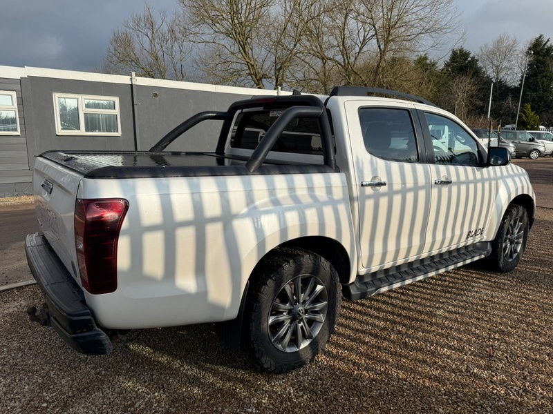 Isuzu 1.9 TD Blade Pickup Double Cab 4dr Diesel Manual 4WD Euro 6 (164 ps)