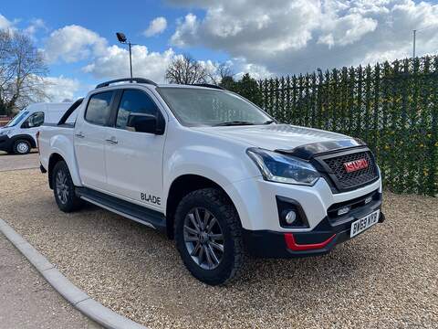 1.9 TD Blade Double Cab 4WD Pickup