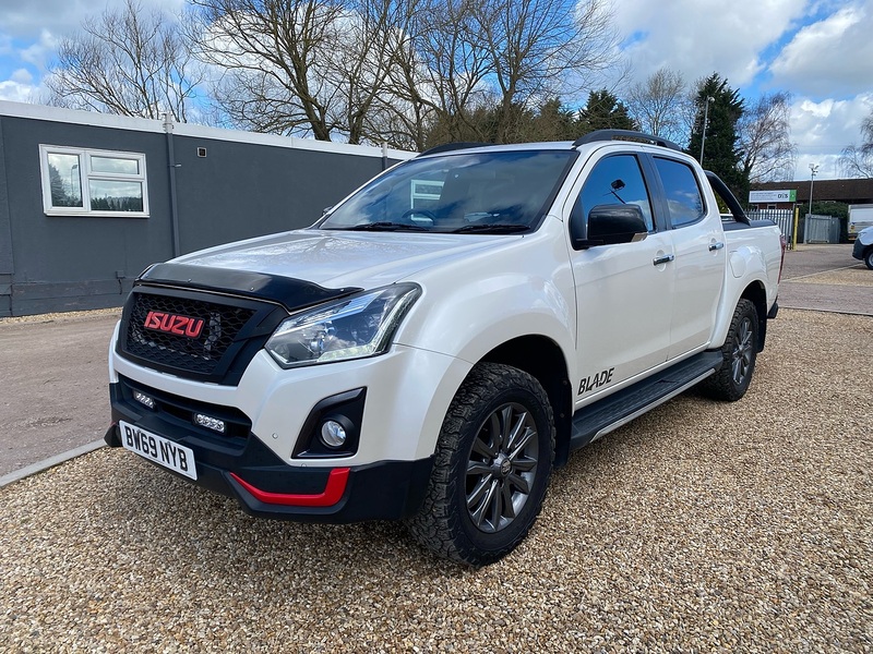 Isuzu 1.9 TD Blade Double Cab 4WD Pickup
